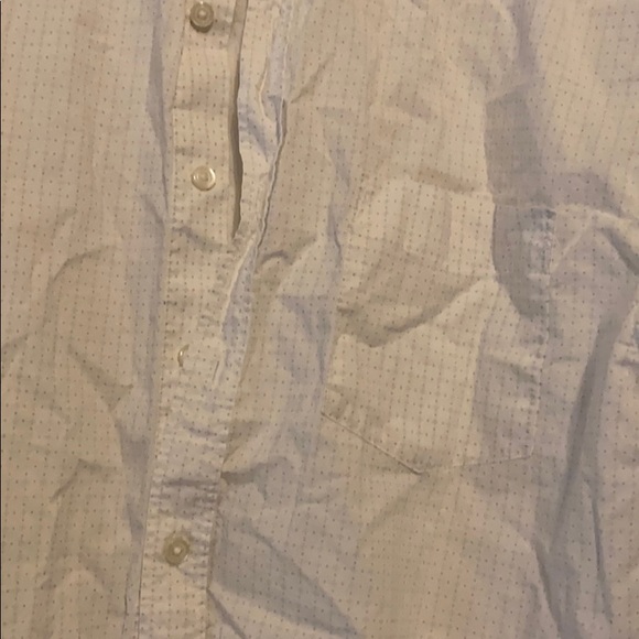 Long sleeve button up shirts. - Picture 10 of 10